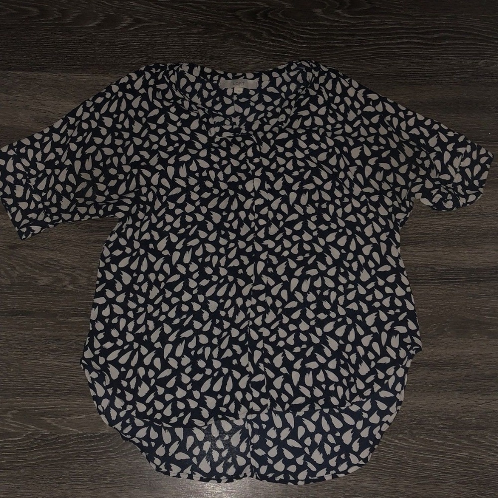 Ann Taylor LOFT Short-Sleeved Button Up Navy Leaf